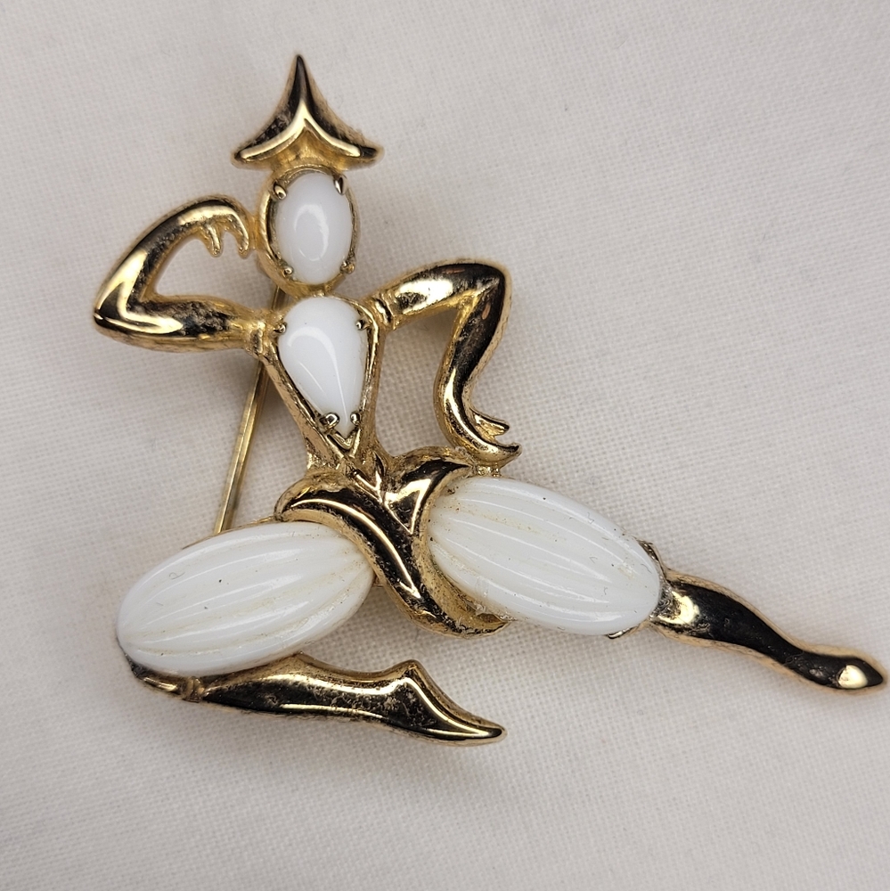 Vintage | TRIFARI | Alfred Phillip | 1950's | Beau Belles | Siam Dancer | Brooch